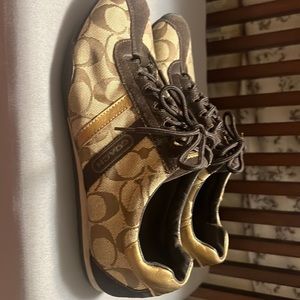 Gentle use coach shoes